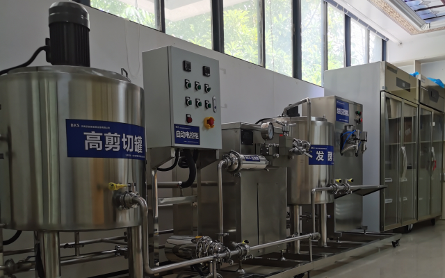 �����ն���W(xu��)Ժ100L�����(xi��ng)Ŀ